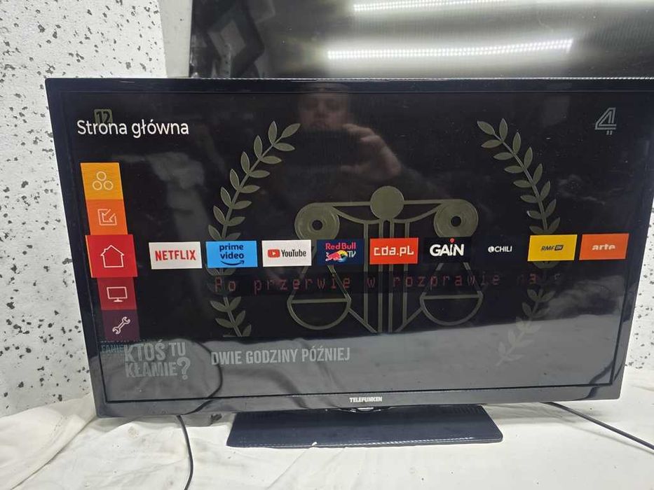 TV TELEFUNKEN  32 cale smart , dvbt2-hevc - pilot