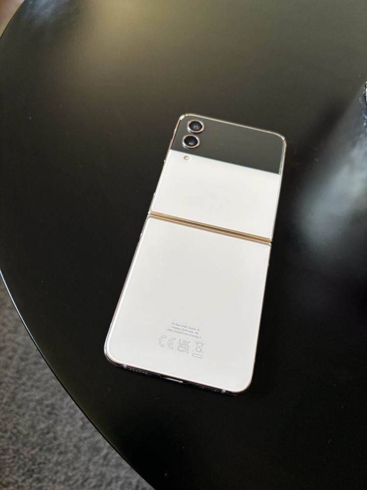 Samsung z flip 4 novo