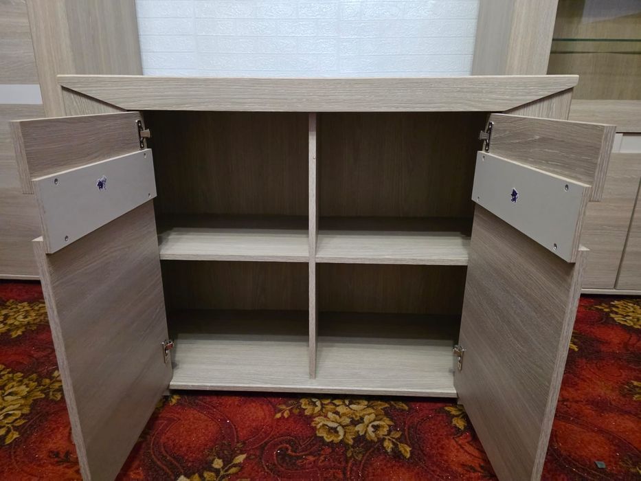 Meblościanka komoda zestaw meble pokojowe szafa RTV witryna transport