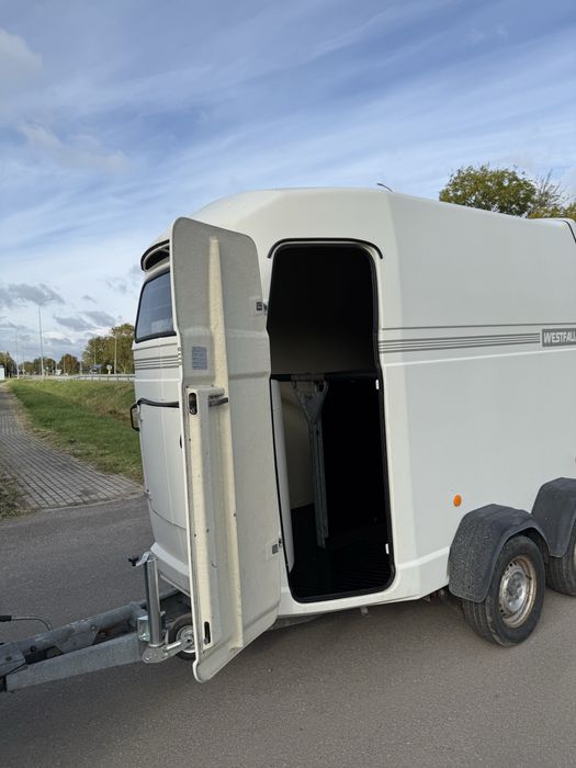 Westalia przyczepa do koni zwierzat