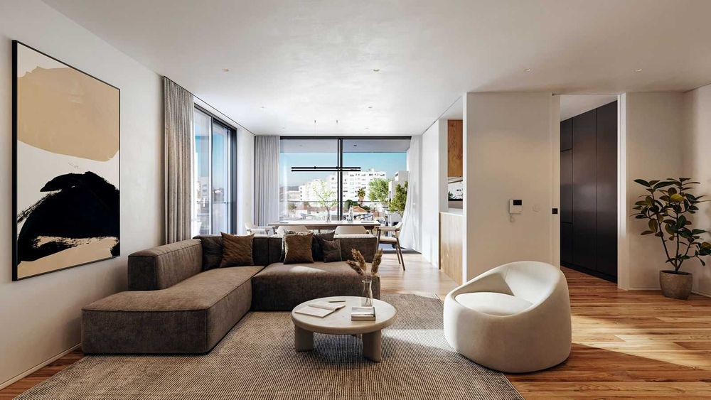 Apartamento T3 com 140 m2 varanda 25m2,  lugar de garagem e um arrumo