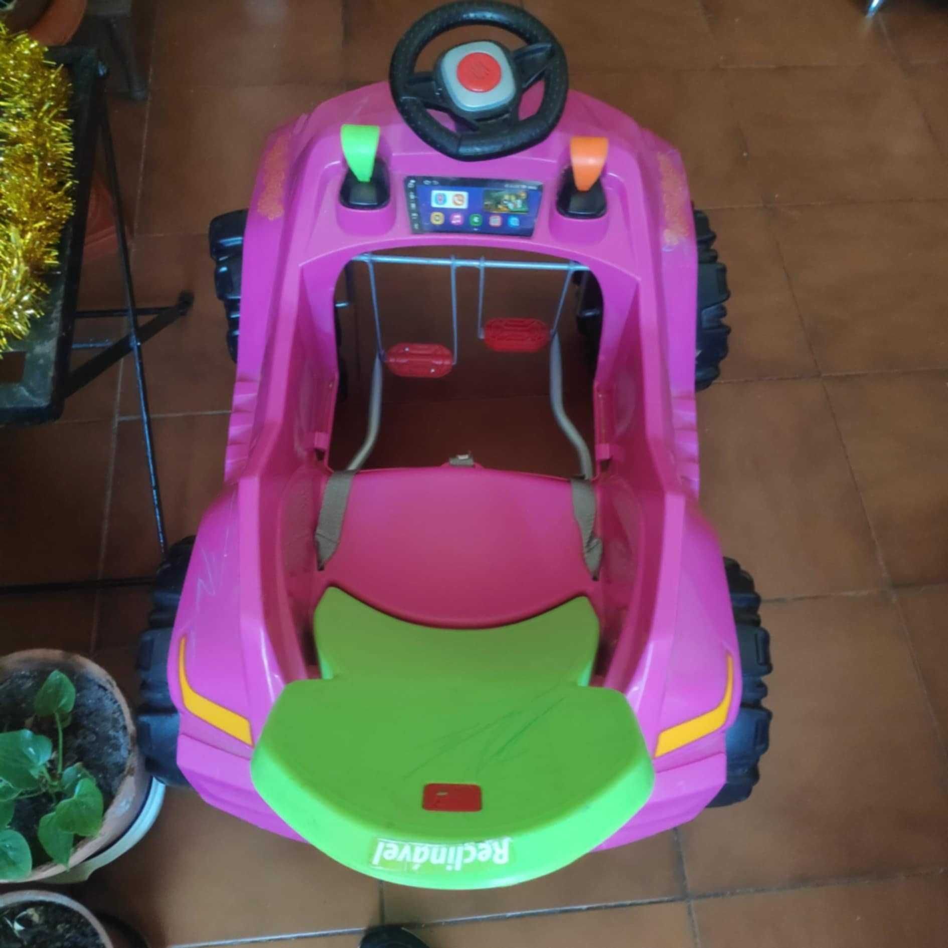 Triciclo/carro de criança