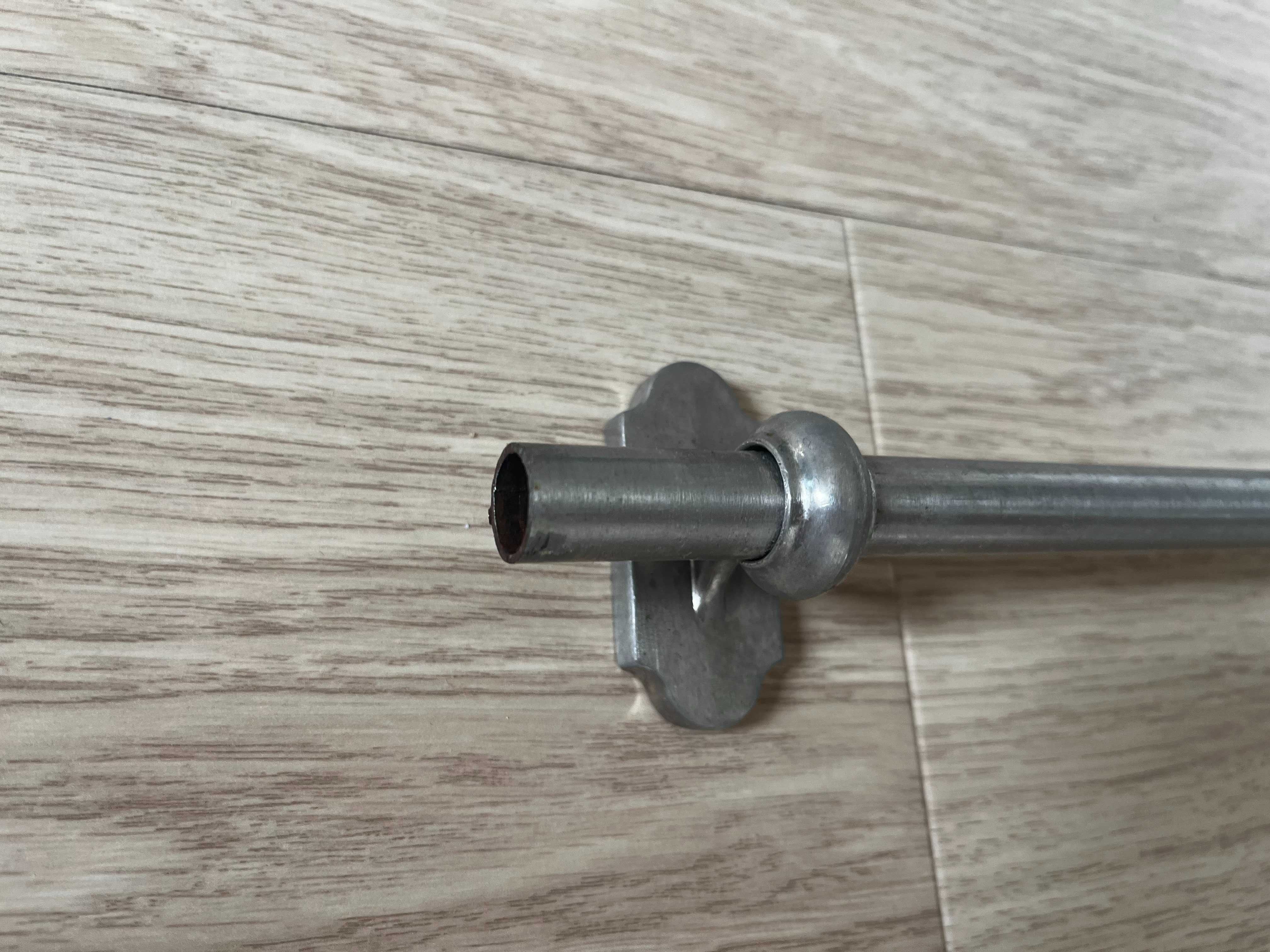 Reling kuchenny z haczykami srebrny 60 cm