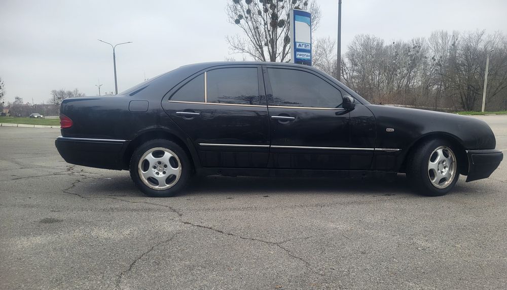 продам Mercedes w210 на полном ходу