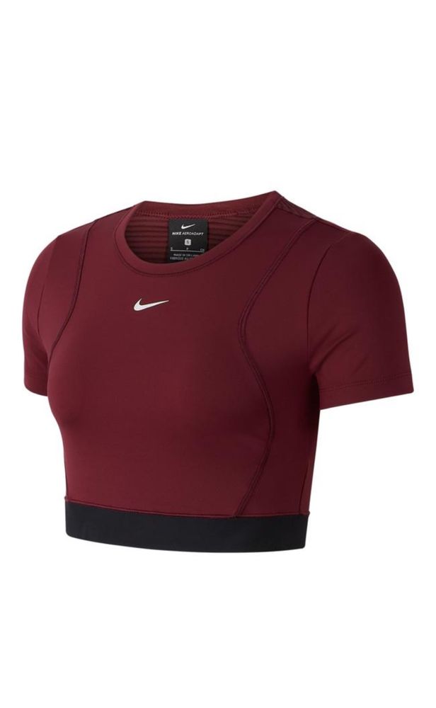 Топ nike pro aeroadapt