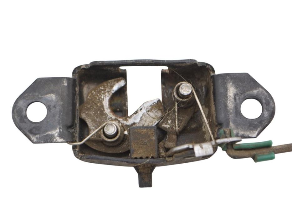 Замок кришки багажника лівий NISSAN NAVARA D40 2010-2014 (борта) 90503