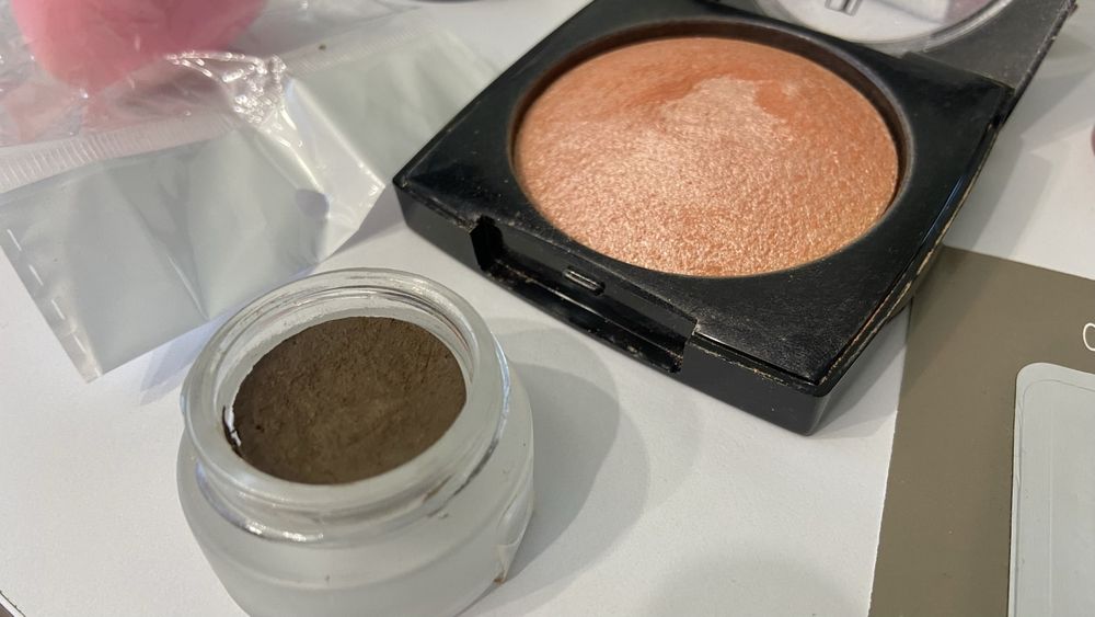 Zestaw kosmetyków do makijażu jak nowy Douglas Bourjois