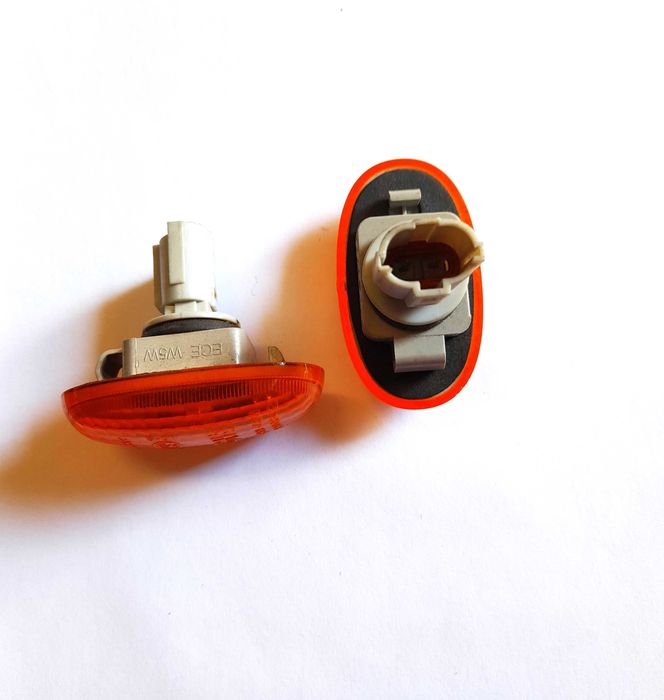 Kierunkowskaz w błotnik Daewoo Matiz, Nubira . Części Daewoo