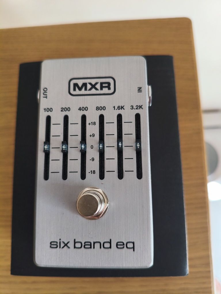 SIX band eq - MXR Silver