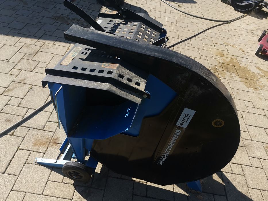 Piła kołyskowa GWS 700 HM-2