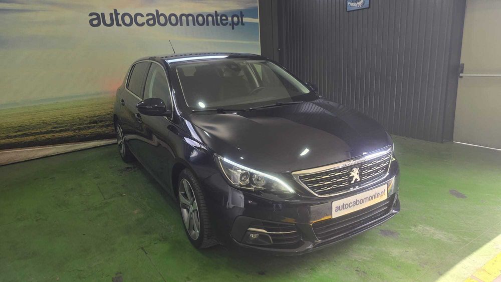 Peugeot 308 1.2 PureTech Allure - Salvado