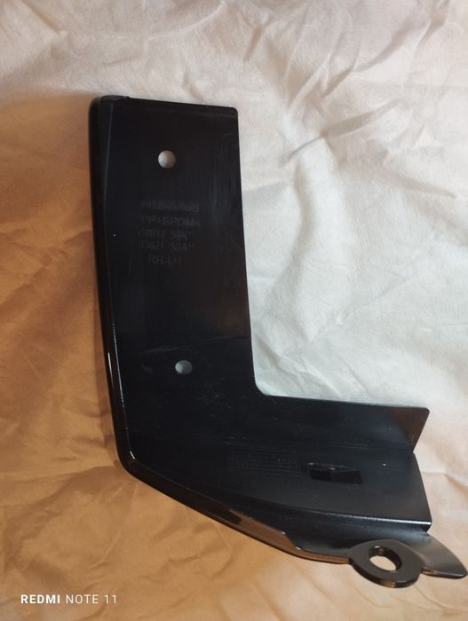 Бризговик задній лівий Nissan Leaf