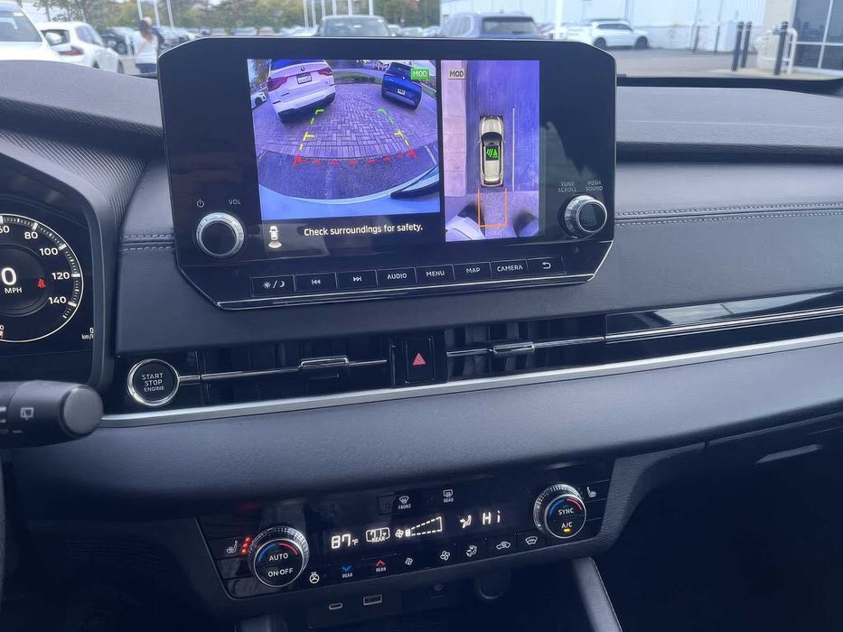 Mitsubishi Outlander SEL      2023