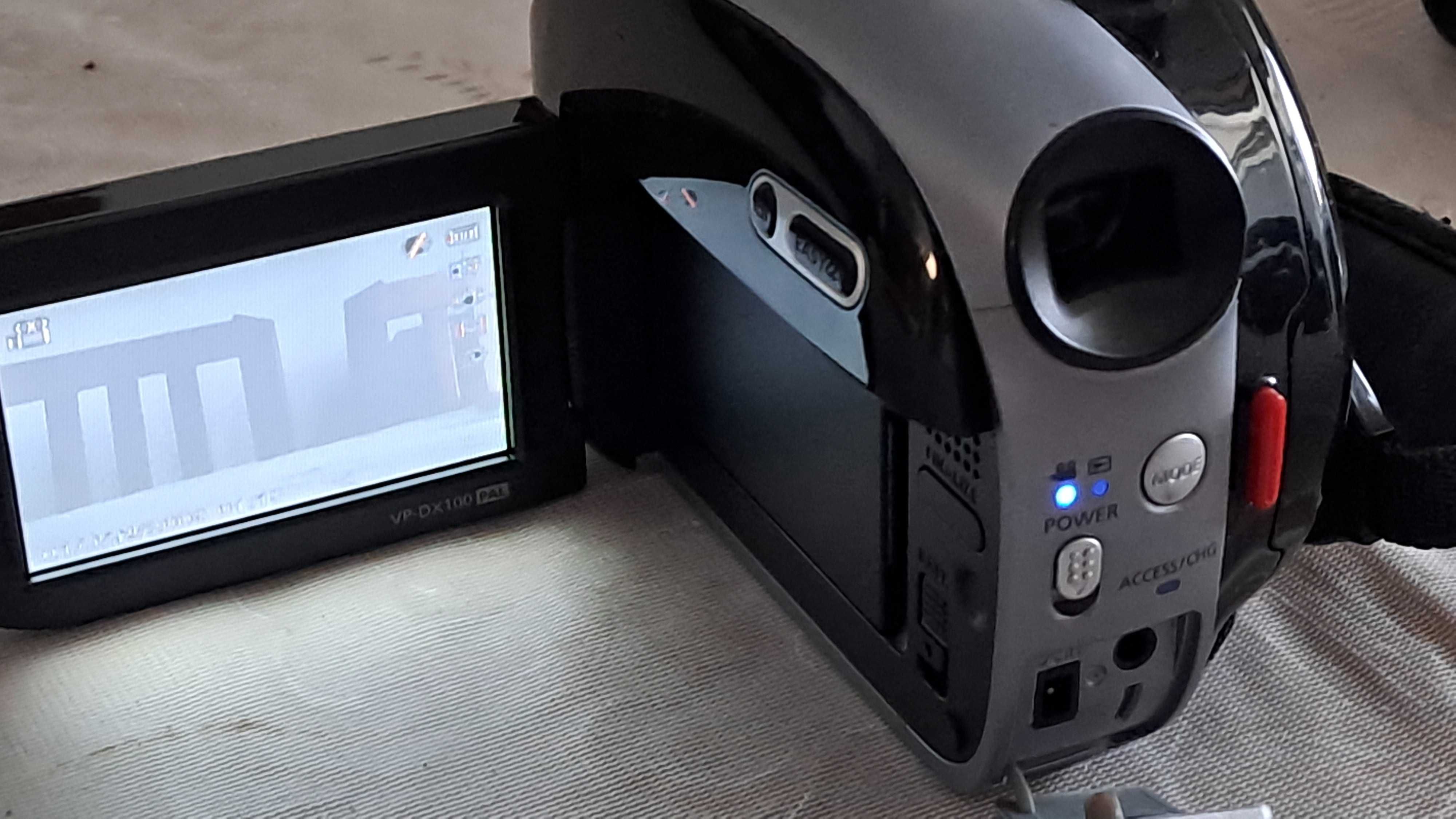 Câmara de Vídeo Samsung VP-DX100/XEF.