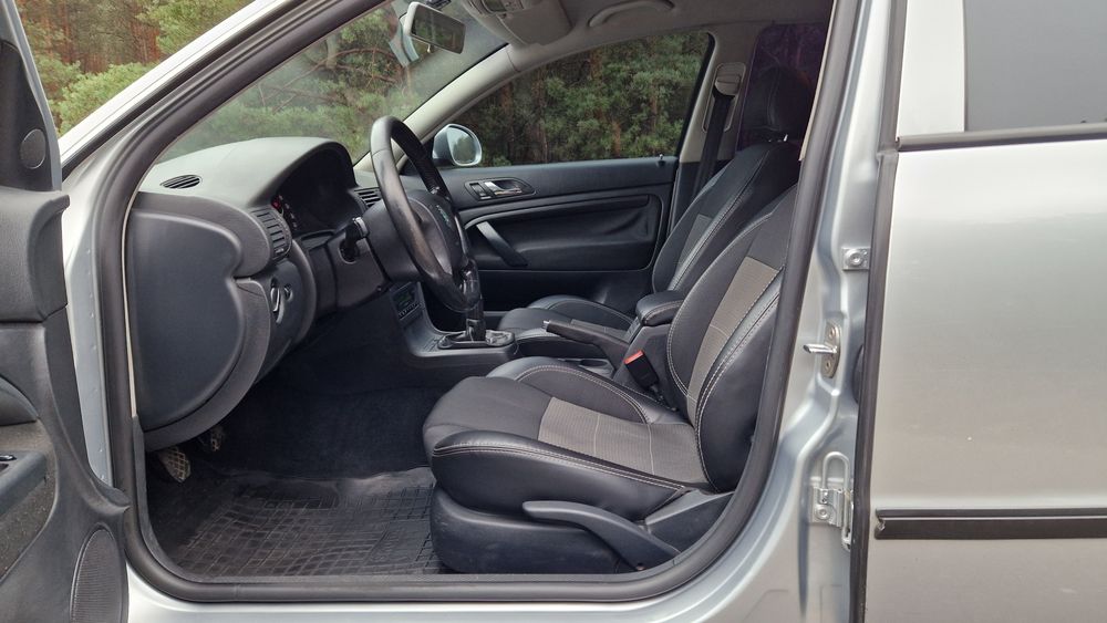 Автомобиль Skoda Superb