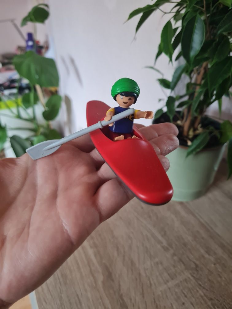 Playmobil kajak / chłopiec w kajaku / zabawka