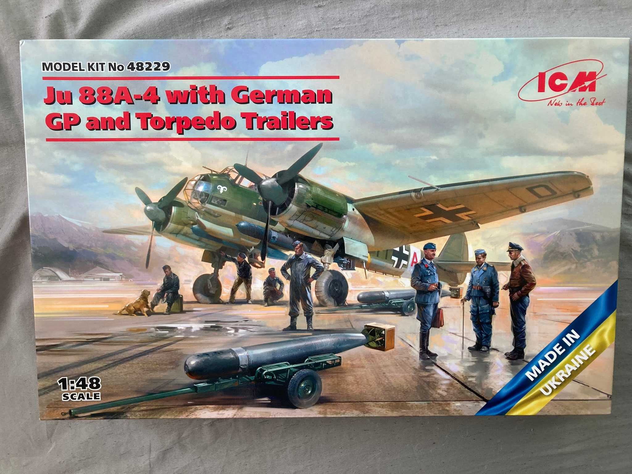 Model ICM 48229 Ju 88A-4 with German Ground Personnel and Torpedo Trai