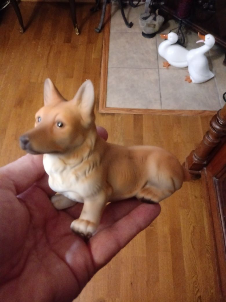 Porcelana pieski corgi