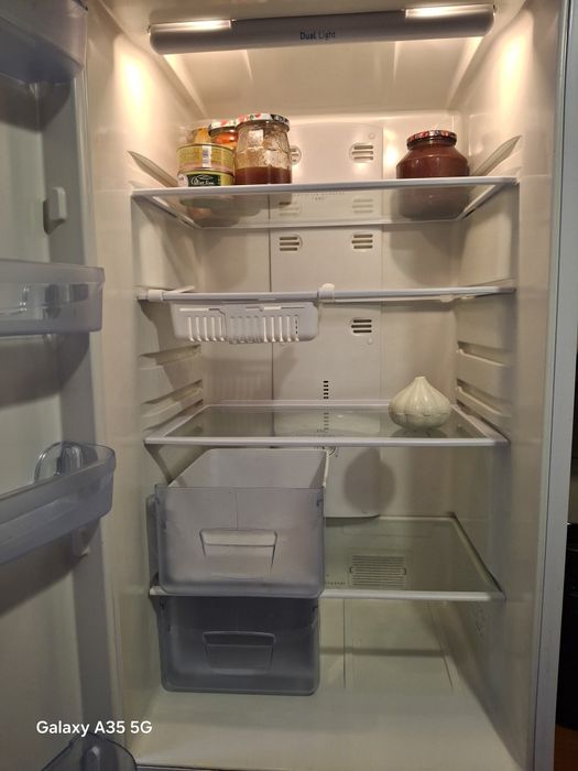 Хололильник Indesit