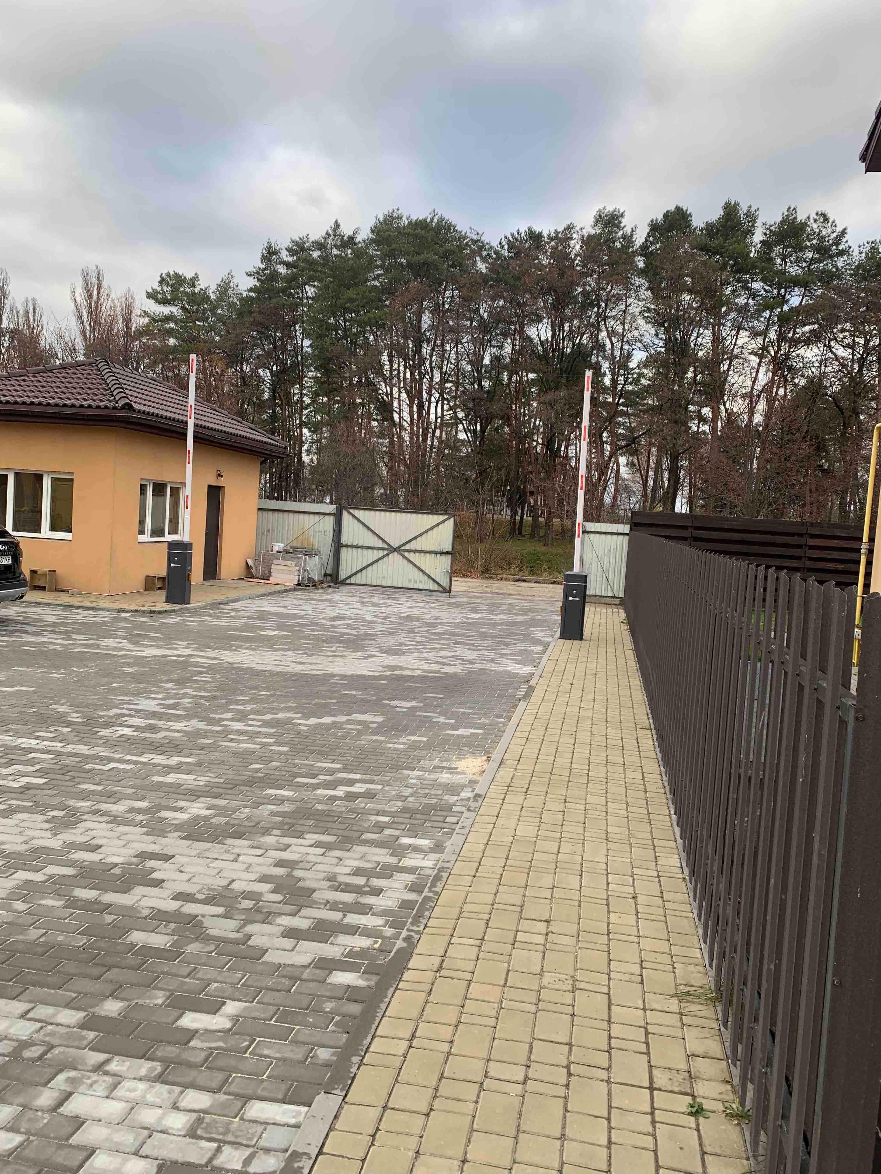 Продаж гарного нового Таунхаусу