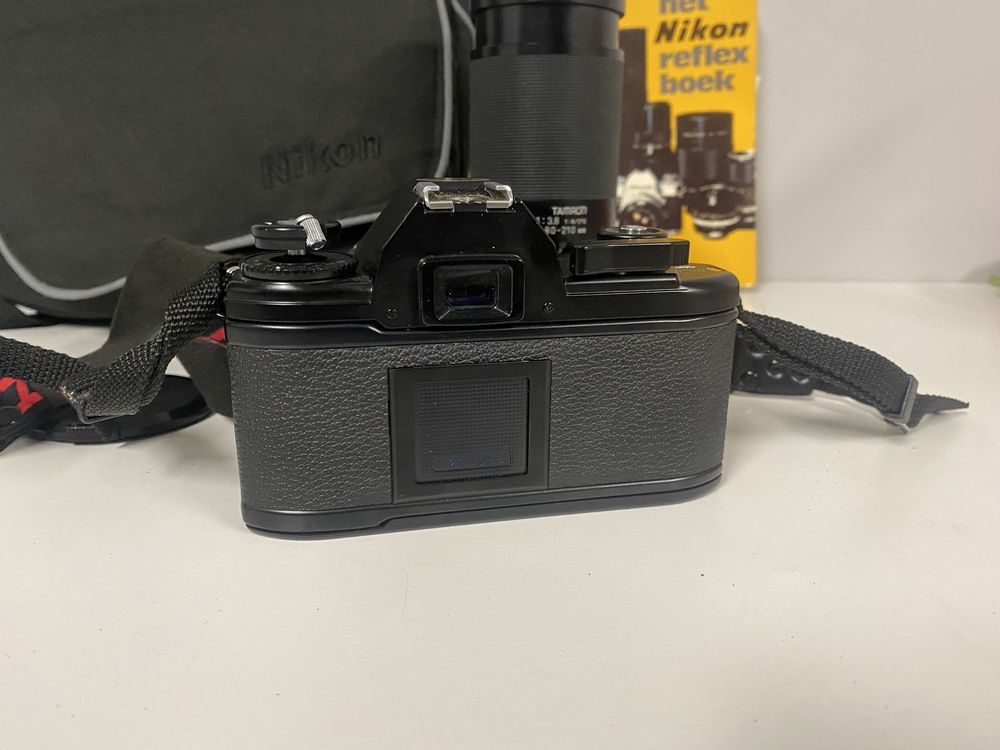 Nikon EM 28-85mm f3.5-4.5, 80-210 tamron, zadbany aparat analogowy