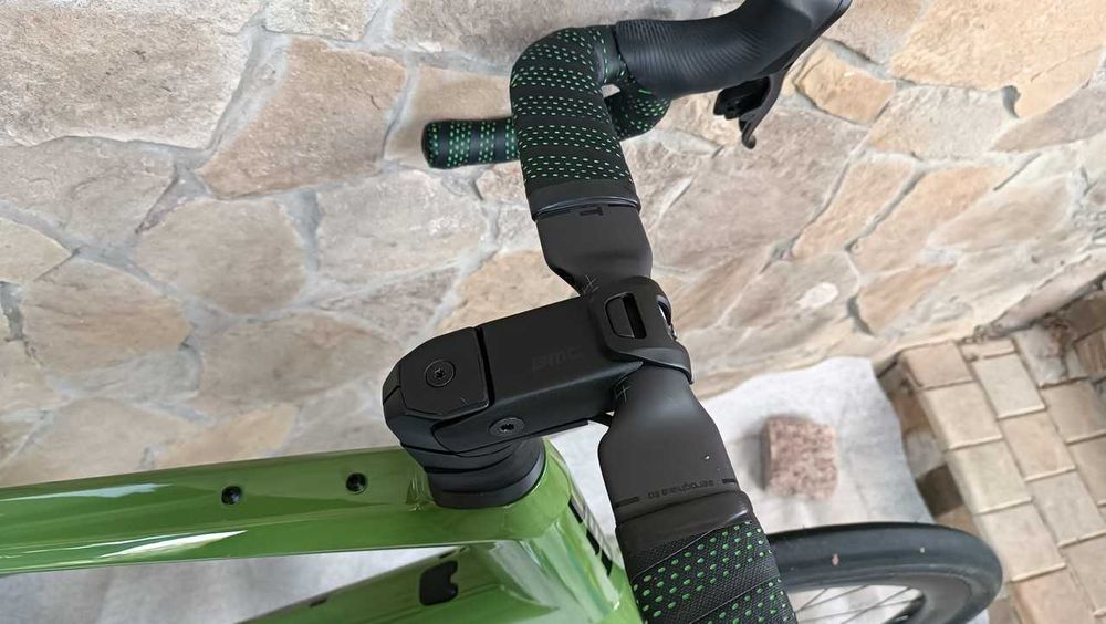 Карбоновий гравел BMC URS Two Gravel Bike eTap AXS