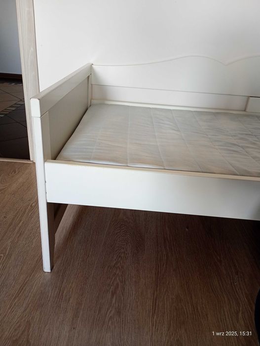 Łóżeczko dziecięce 140x70 IKEA w bardzo dobrym stanie.