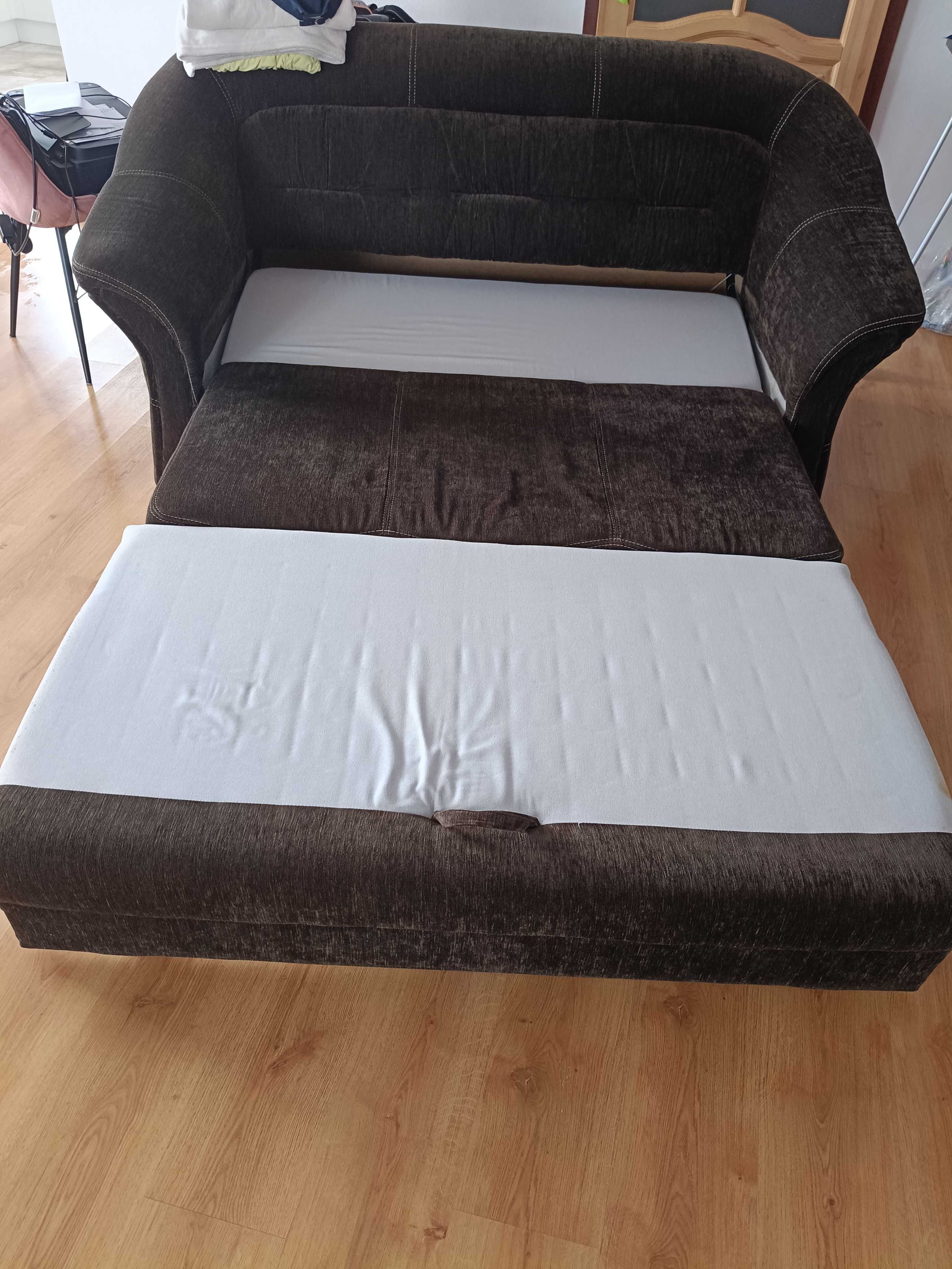 Sofa z funkcją spania.
