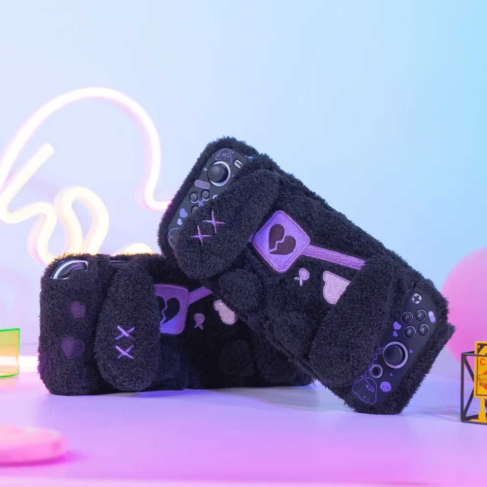 GeekShare Plush Dark Black Bunny - pokrowiec Nintendo Switch OLED