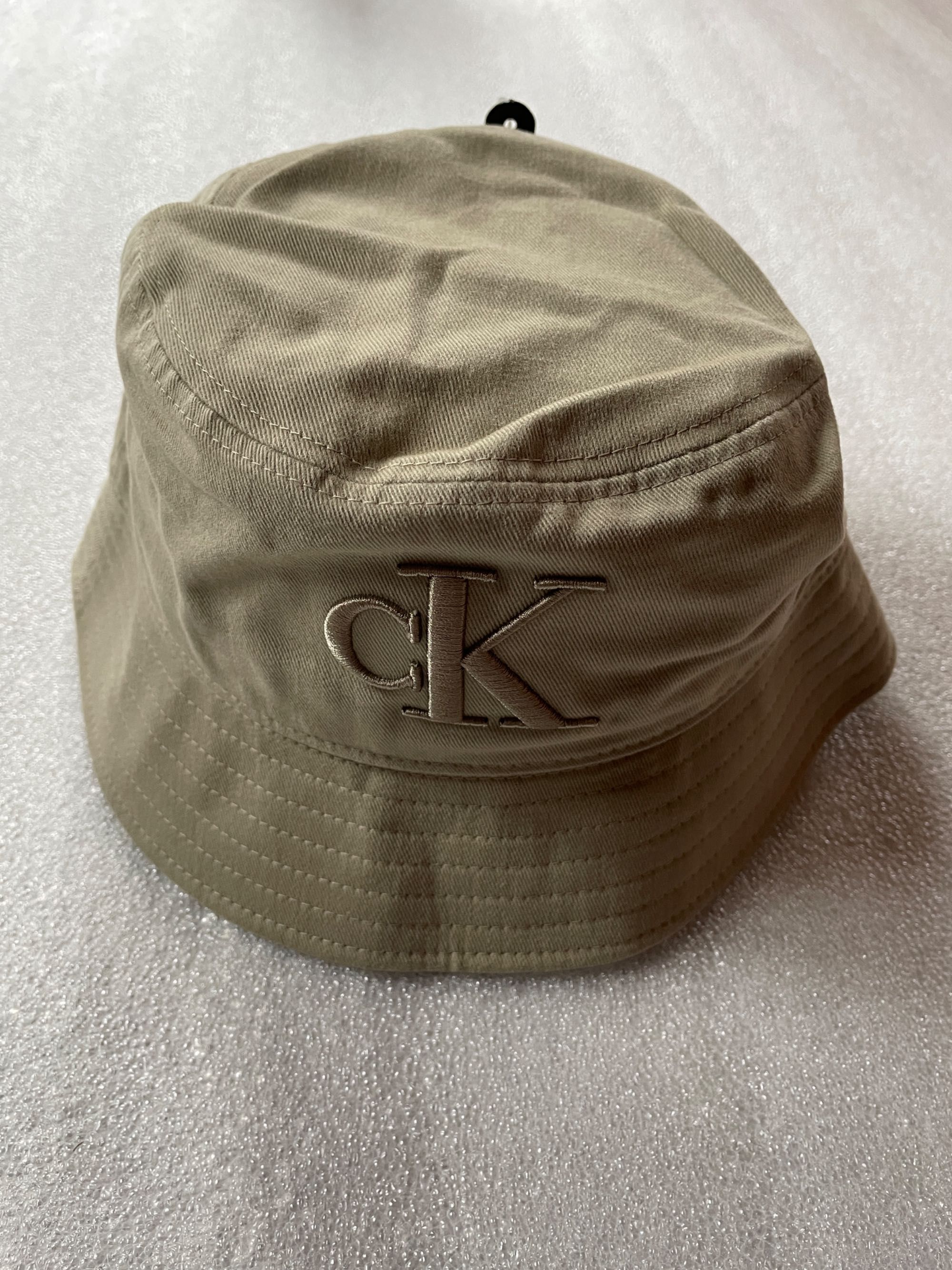 Новая шапка - панама calvin klein (ck twill logo bucket hat) с америки