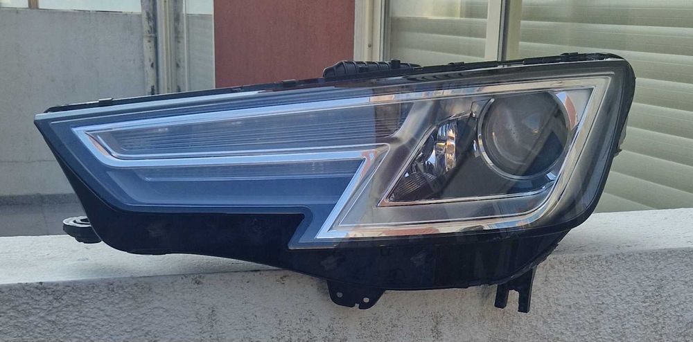 Farol Esquerdo Audi A4 B9 2015/2016