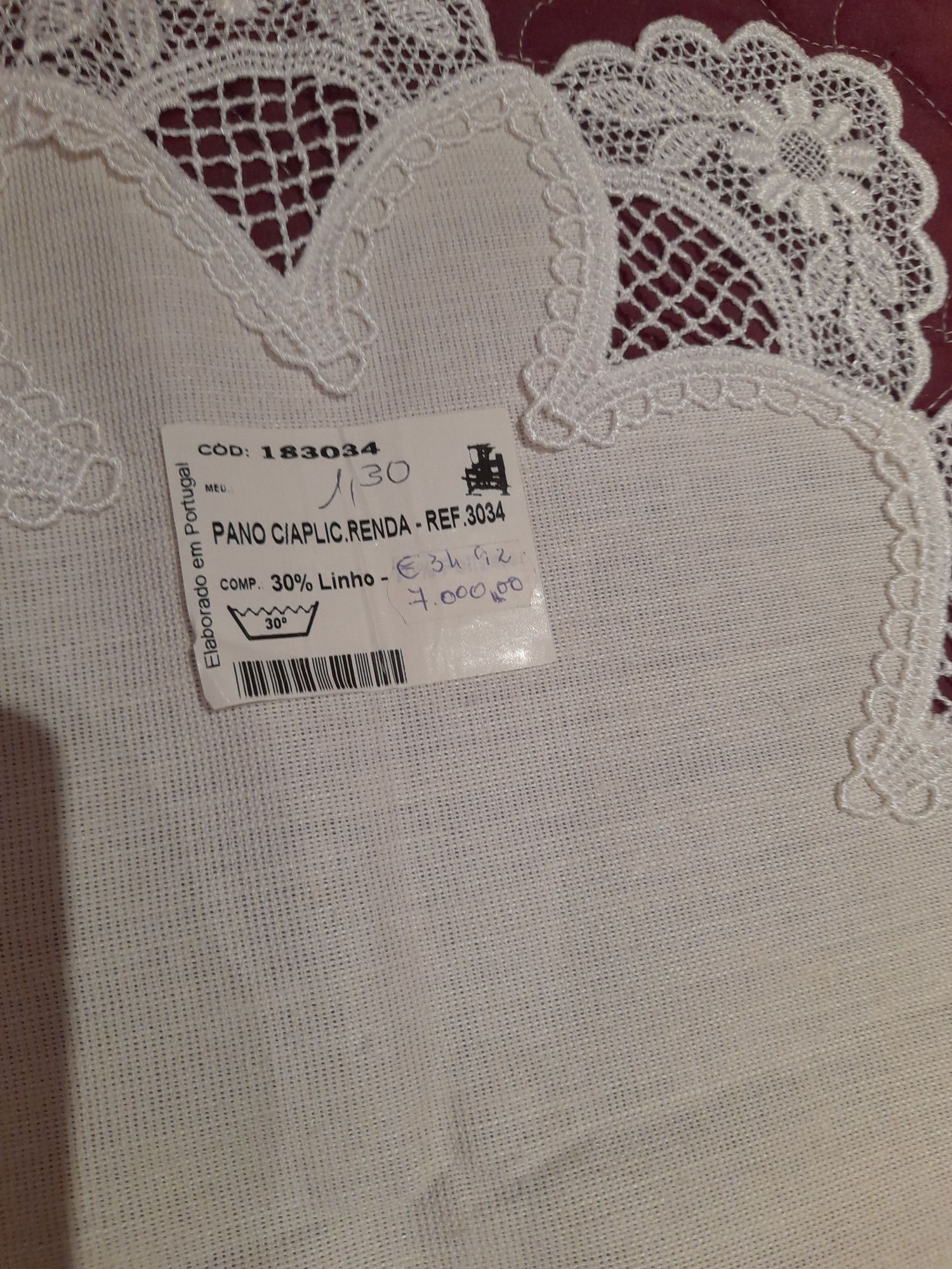 Naperon grande com 1m30cm x 55cm beje novo com percentagem em linho