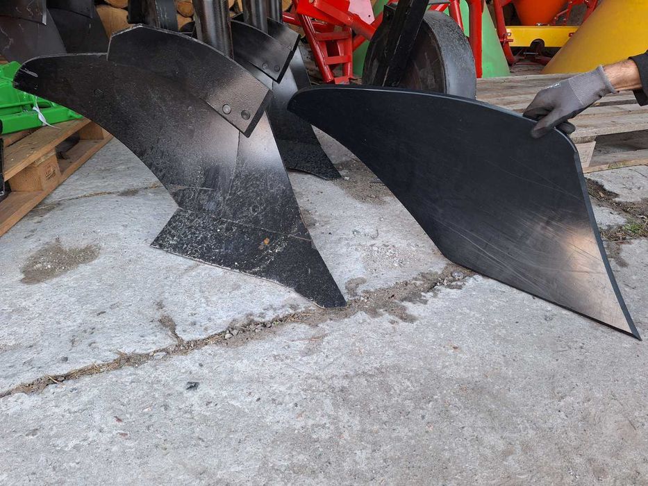 пластиковий відвал Bomet 30 пластиковый отвал Бомет  Tekrone Текрон