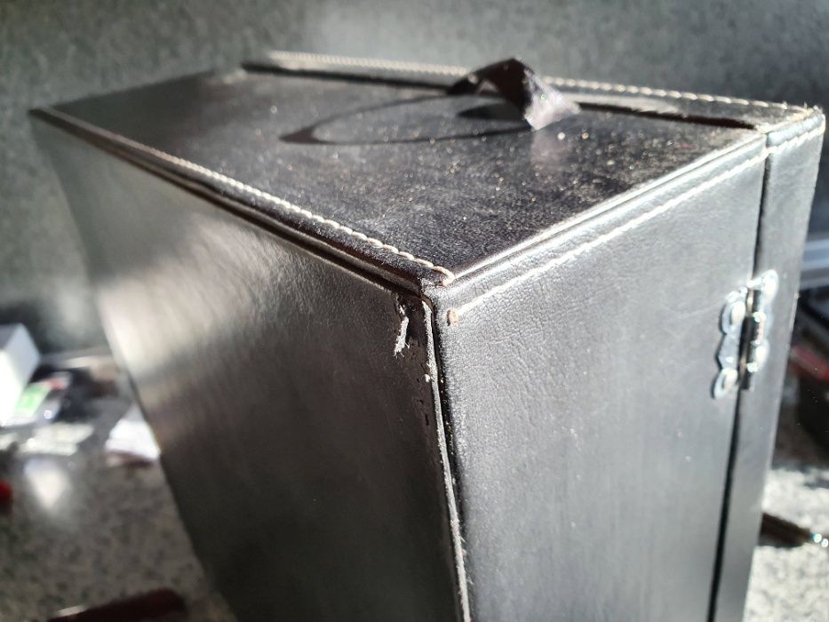 Skrzynka kufer barmańska na wino