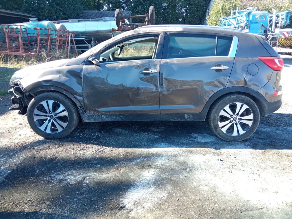 Kia sportege 3 4*4 після ДТП