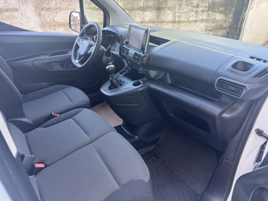 Opel Combo L1H1 Nacional 2022 poucos kms C/ IVA Descriminado