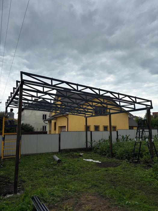 Виготовлення та зварювання; перила, навіси, забори, відкатні ворота