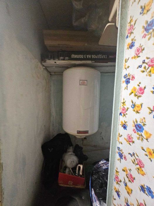 Продам 2к. квартиру, Колонтаївська/Автовокзал, 1/3, 33м, свій двір