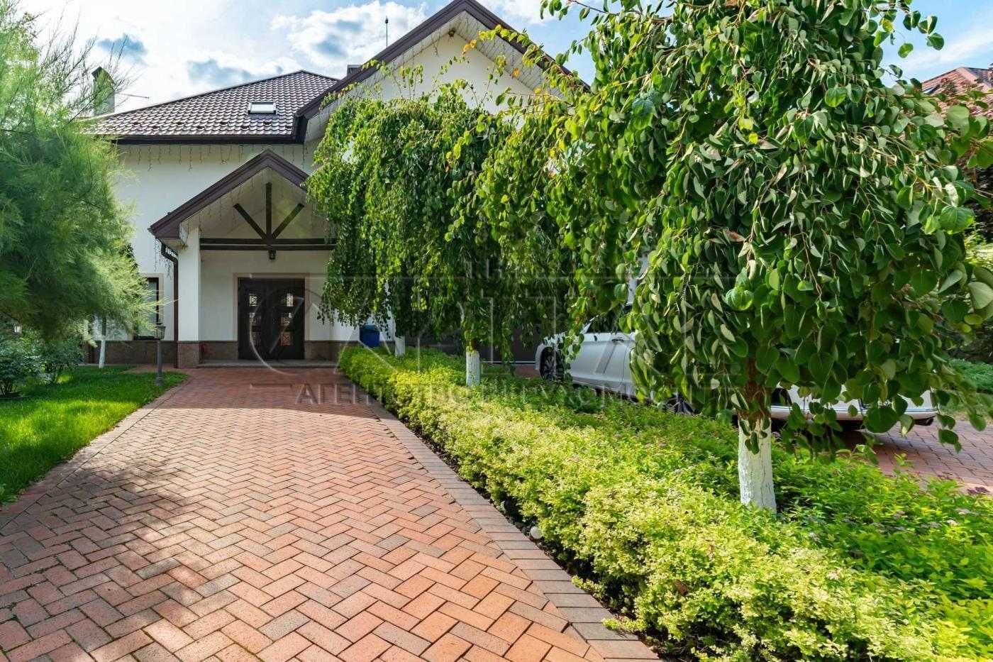 Продаж шикарного 3-поверхового будинку в Іванковичах, вул. Авіаторів