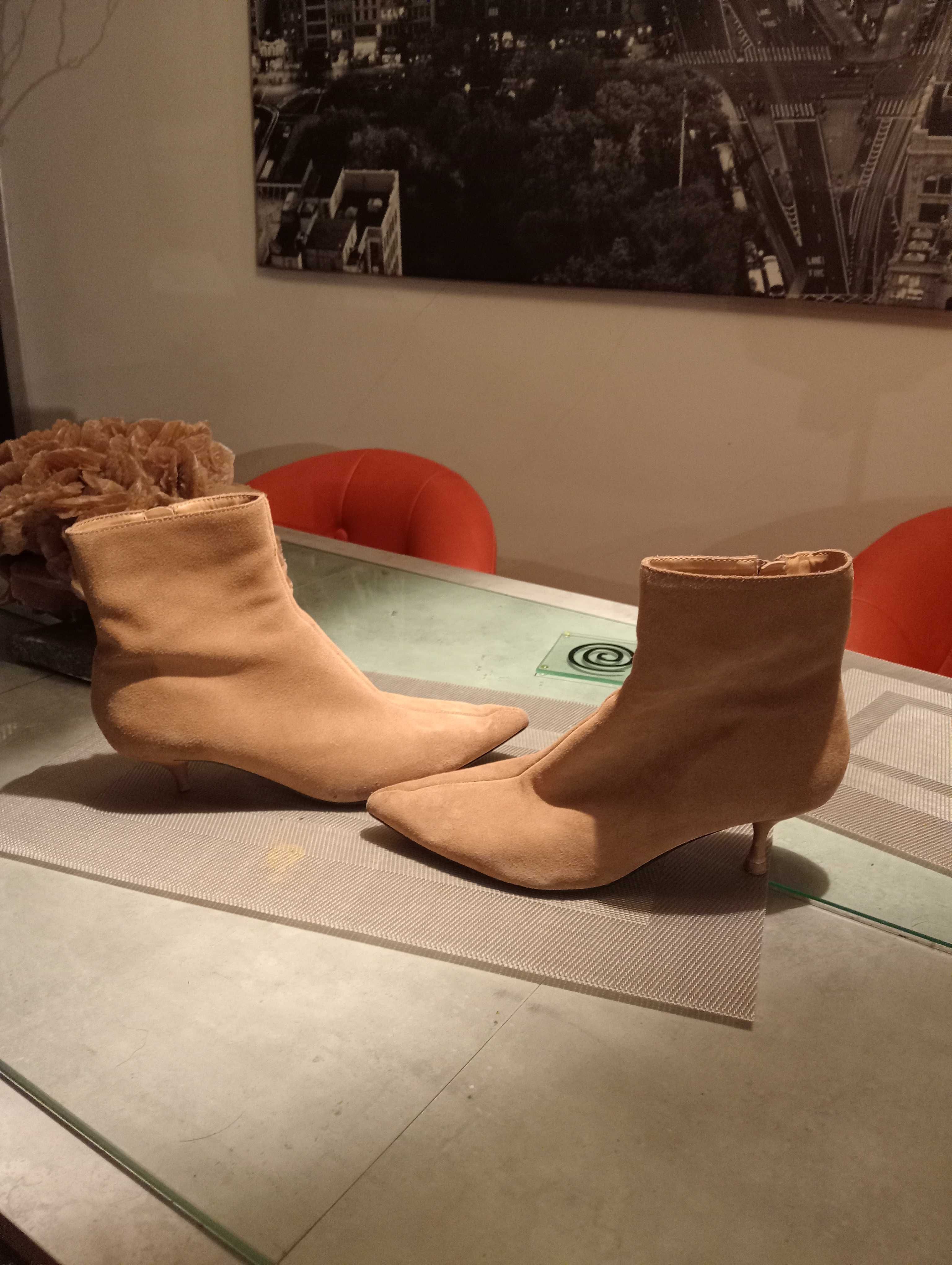 Botas de senhora em bom estado