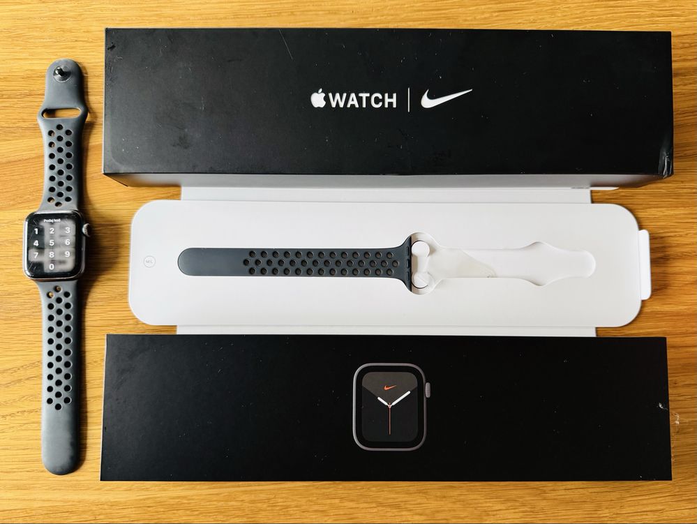 Apple Watch 6 Nike 40mm Space Gray