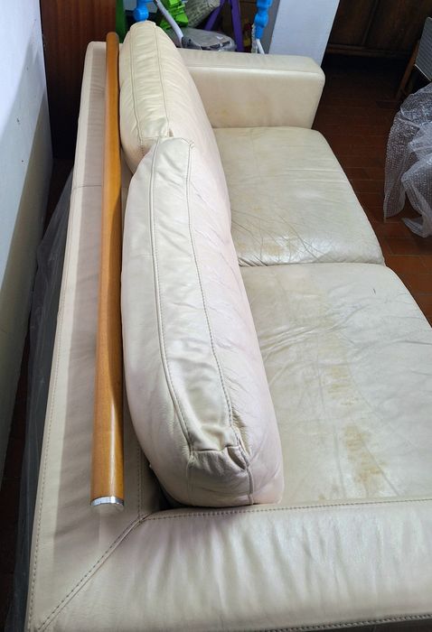 Vendo sofá em pele DIVANI DIVANI