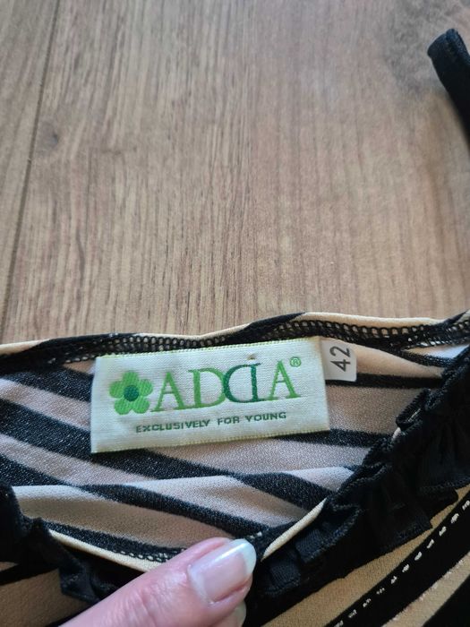 Sukienka beżowo czarna