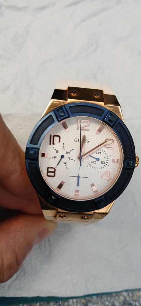 Relogio Guess Jet Setter com pulseira Branca