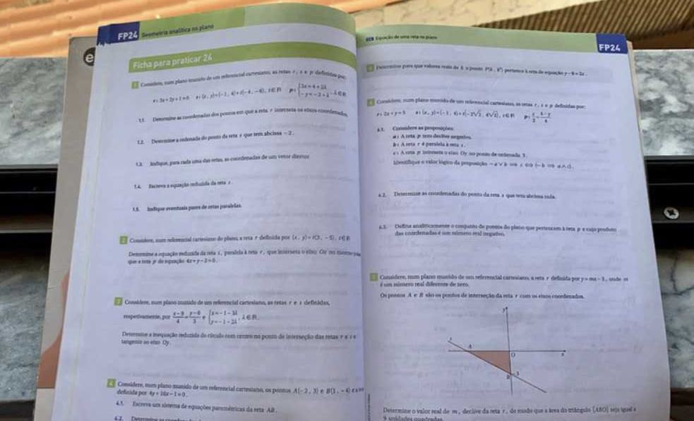 Manual de Matemática A 10.º ano - "Máximo 10" - Porto Editora
