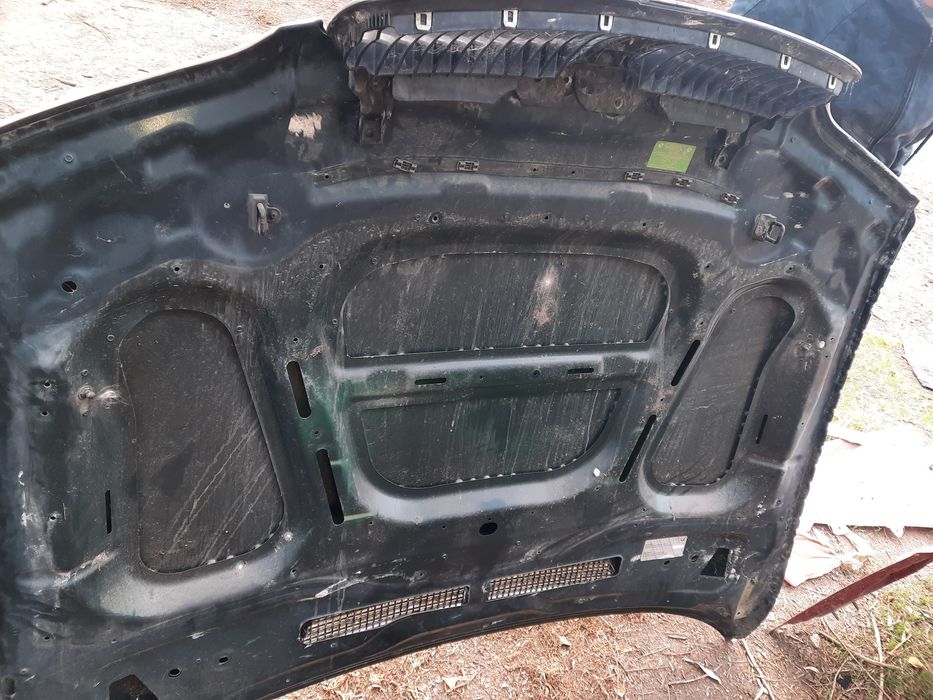 Продам два капота BMW E65