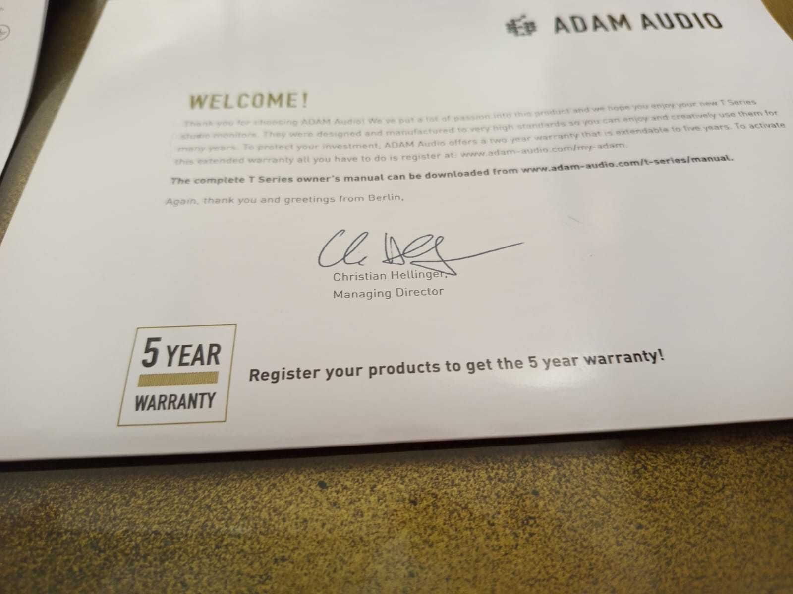 Colunas Monitoras de Estúdio Ativos, Estado Novo ADAM AUDIO T8V