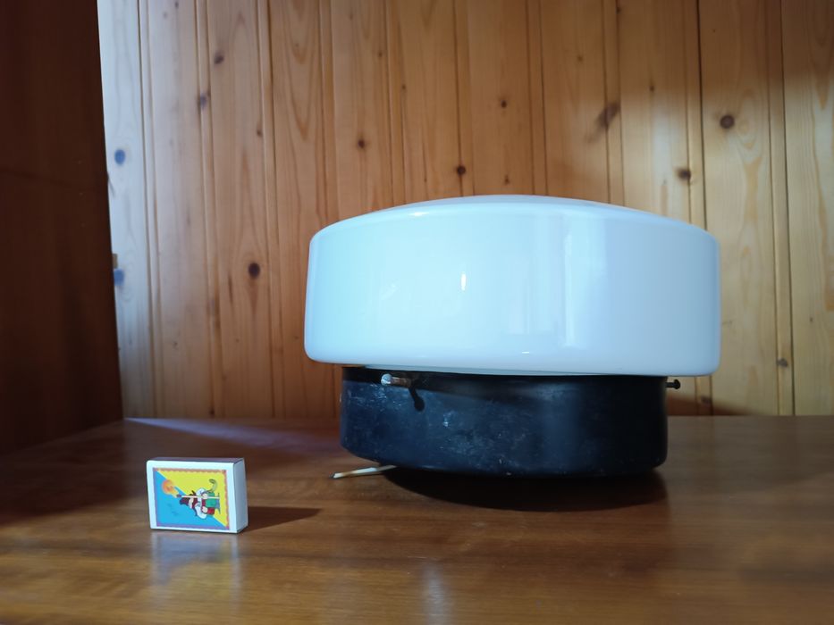 Світильник круглий на дві лампи часів СРСР