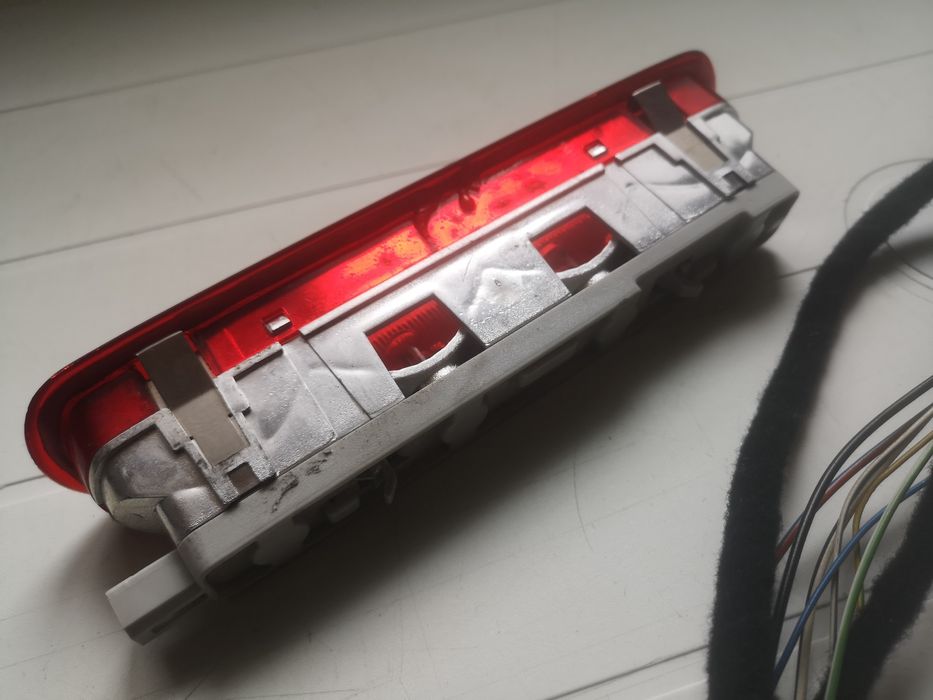 Стоп сигнал Fiat Doblo, стоп сигнал задней двери.,