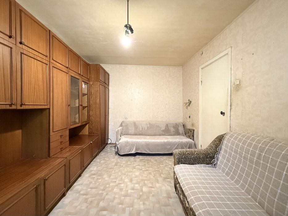 Продаж 1 кім квартири Лісний,Поповича Космонавта,18